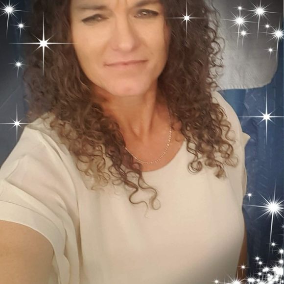 Meet your Posher, Rena - Picture 1 of 1